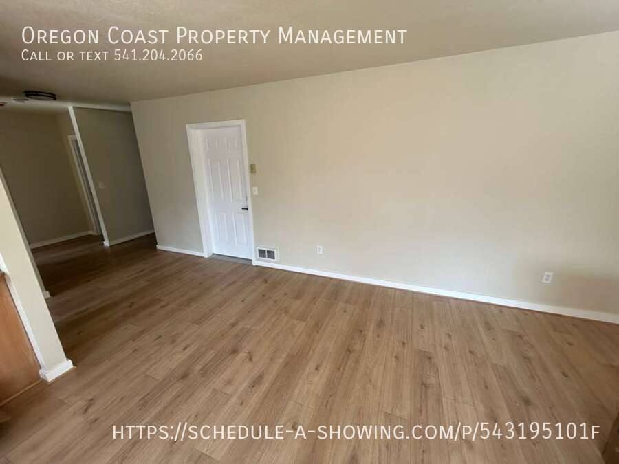 Apartment for rent at 903 Evergreen Dr, Tillamook, OR 97141