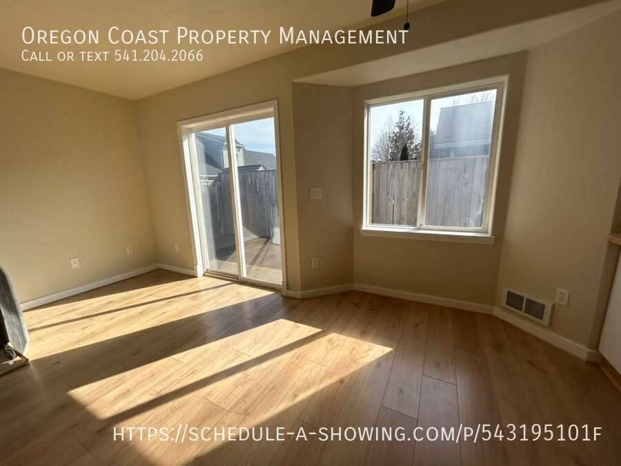 Apartment for rent at 903 Evergreen Dr, Tillamook, OR 97141