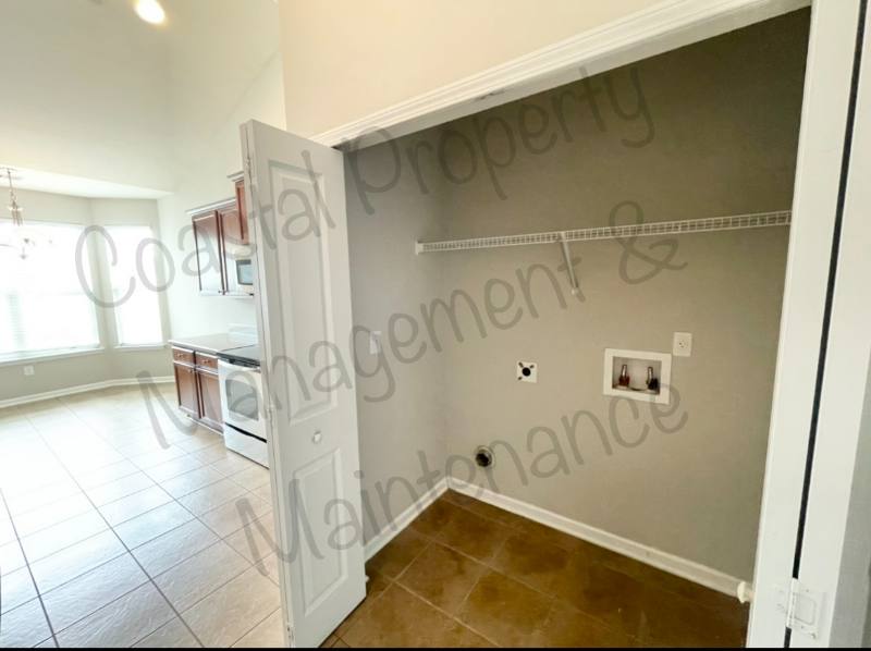 House for rent at 135 Carolina Oaks Dr, Murrells Inlet, SC 29576