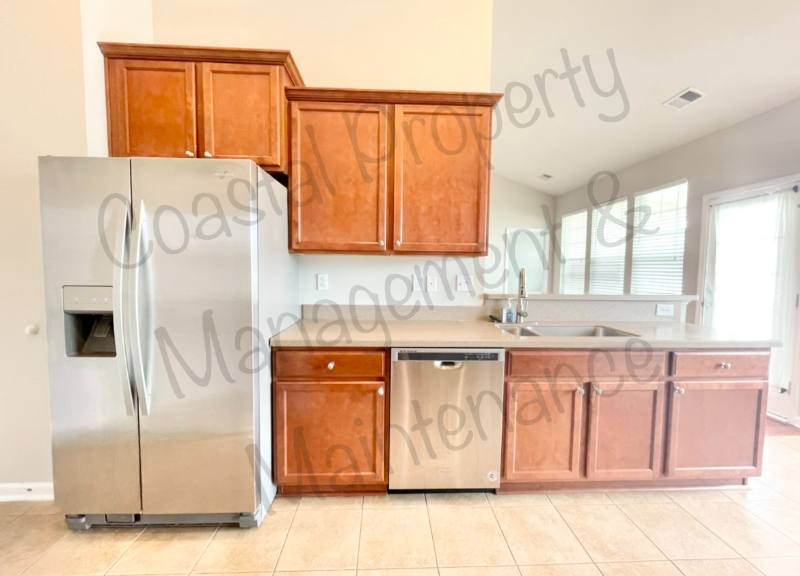 House for rent at 135 Carolina Oaks Dr, Murrells Inlet, SC 29576