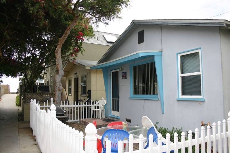House for rent at 728 Venice Court, San Diego, CA 92109