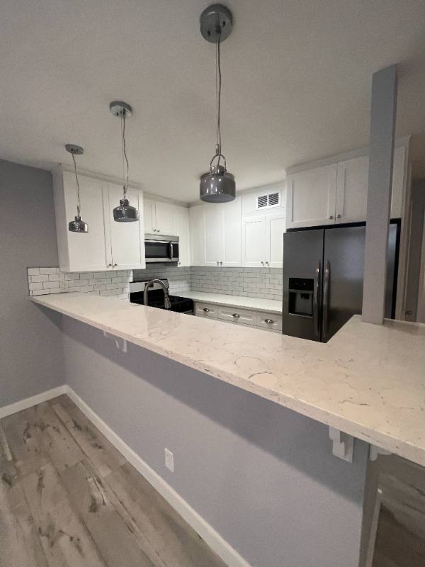 Apartment for rent at 11669 Chenault St, Los Angeles, CA 90049
