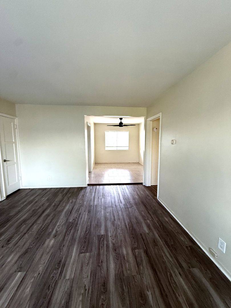 Apartment for rent at 6101 Clybourn, North Hollywood, CA 91606