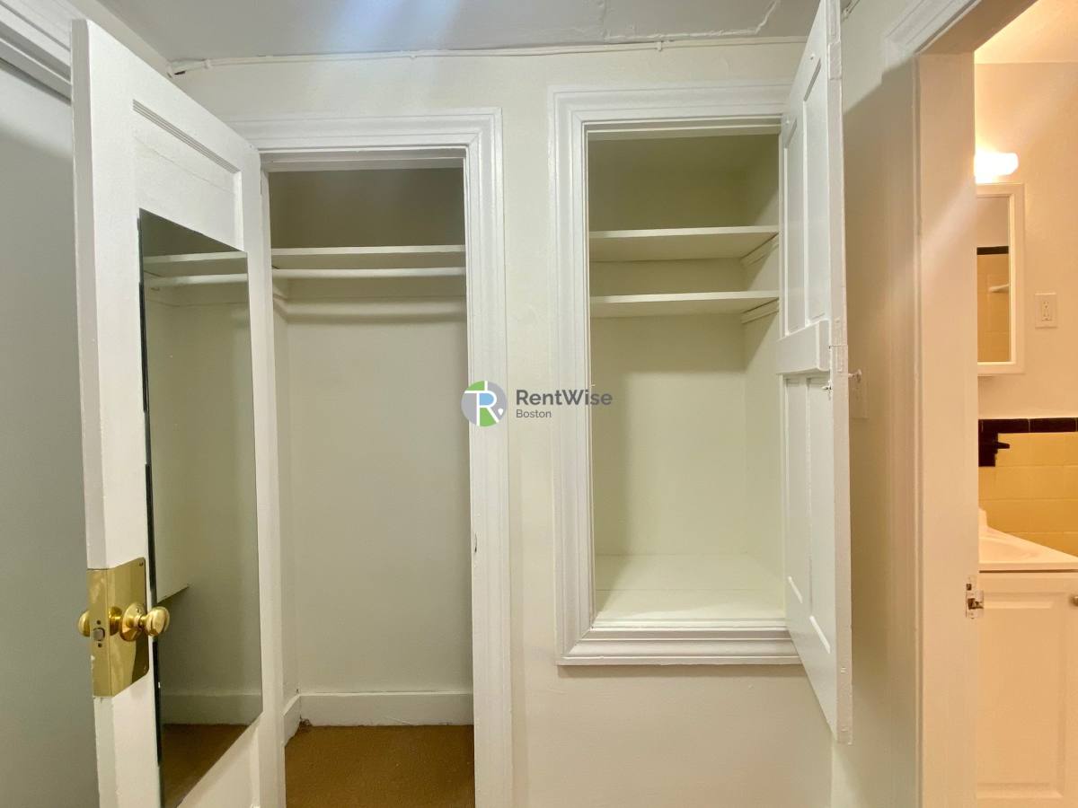 Apartment for rent at 304 Berkeley St #1, Boston, MA 02116