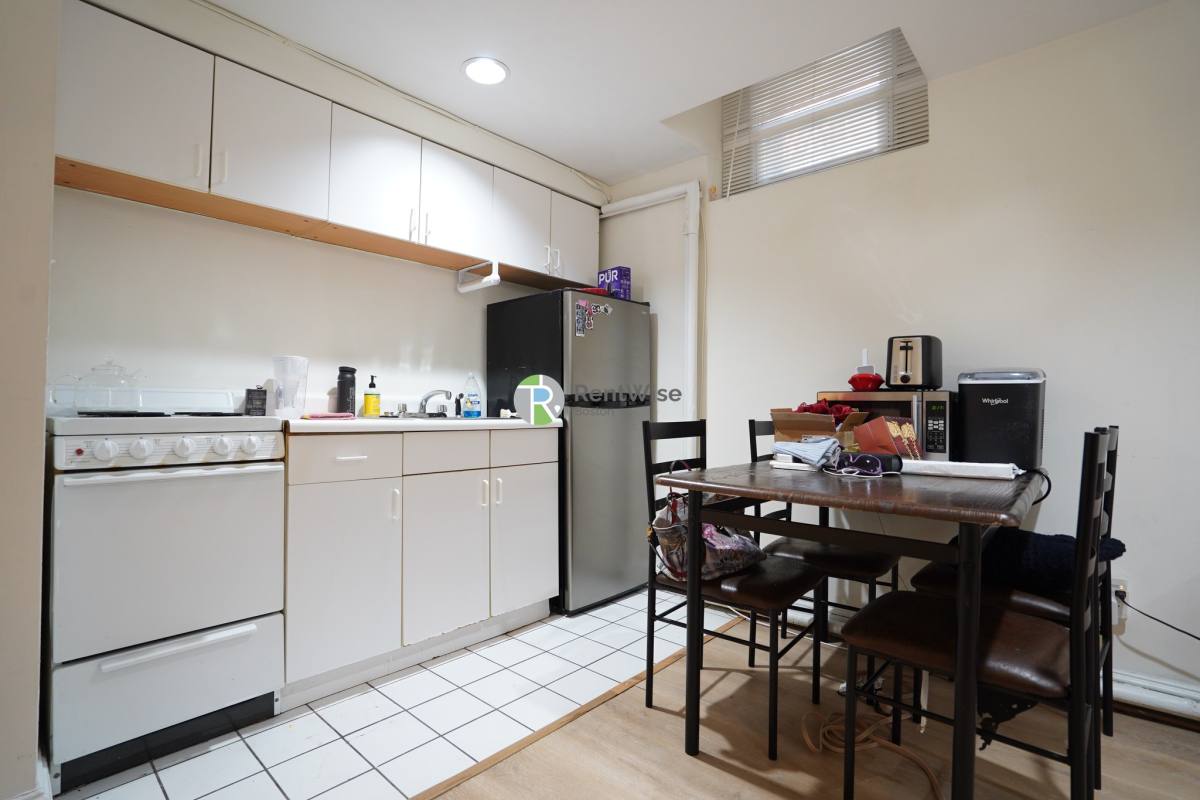 Apartment for rent at 304 Berkeley St #1, Boston, MA 02116