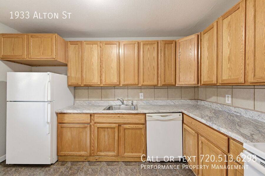 House for rent at 1933 Alton St, Aurora, CO 80010