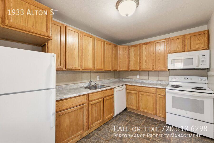 House for rent at 1933 Alton St, Aurora, CO 80010