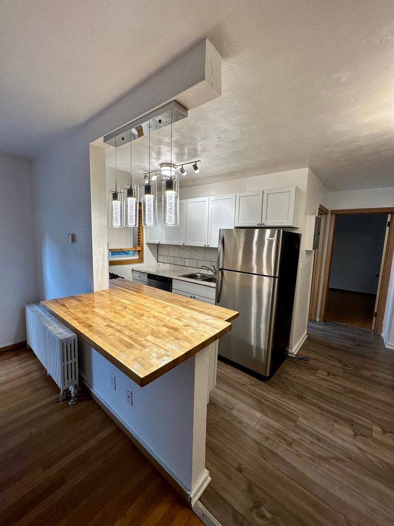 Apartment for rent at 2176 Dayton Ave, Saint Paul, MN 55104