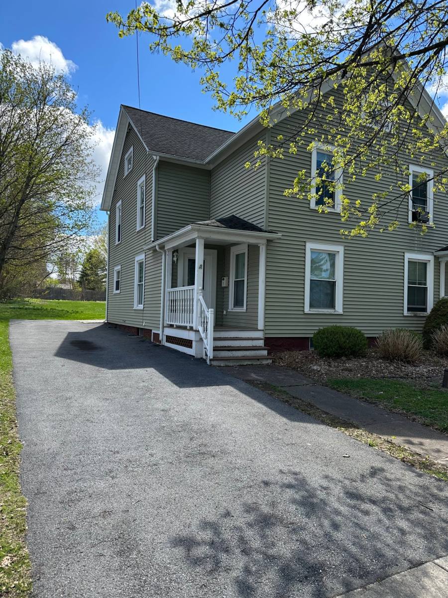 Townhouse for rent at 47 Tappan St #1, Baldwinsville, NY 13027