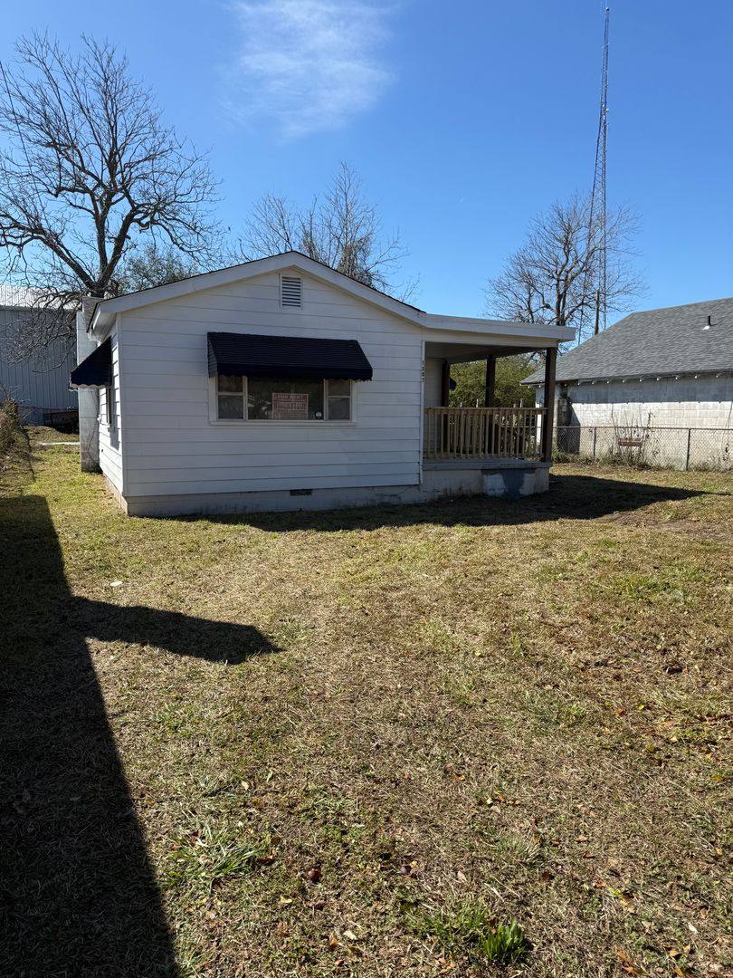 House for rent at 1307 Fisher St, Morehead City, NC 28557