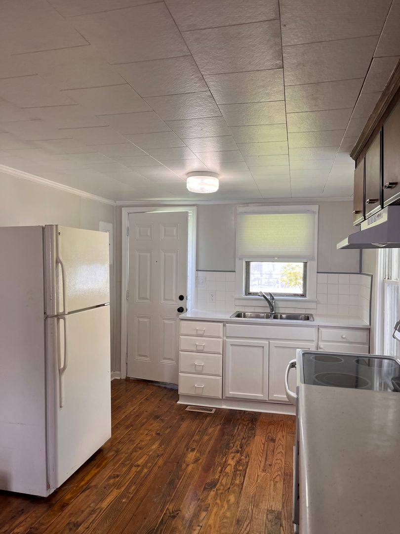 House for rent at 1307 Fisher St, Morehead City, NC 28557