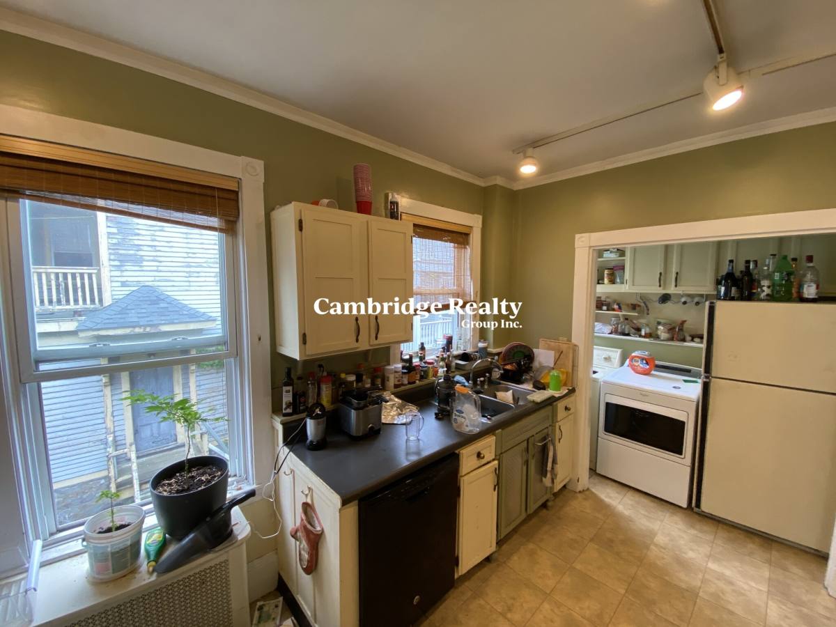 Apartment for rent at 12 Oswald St #2T, Roxbury Crossing, MA 02120