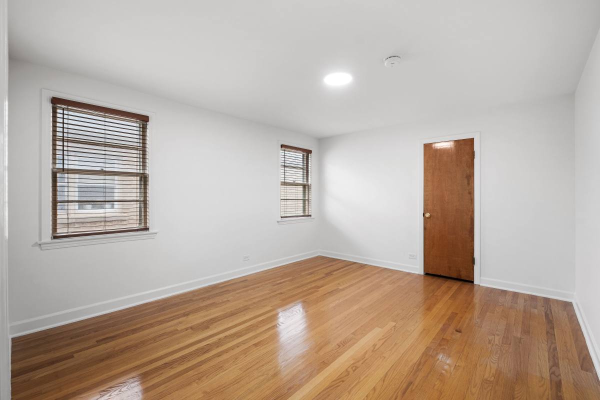 Apartment for rent at 2531 W Lunt Ave #2, Chicago, IL 60645