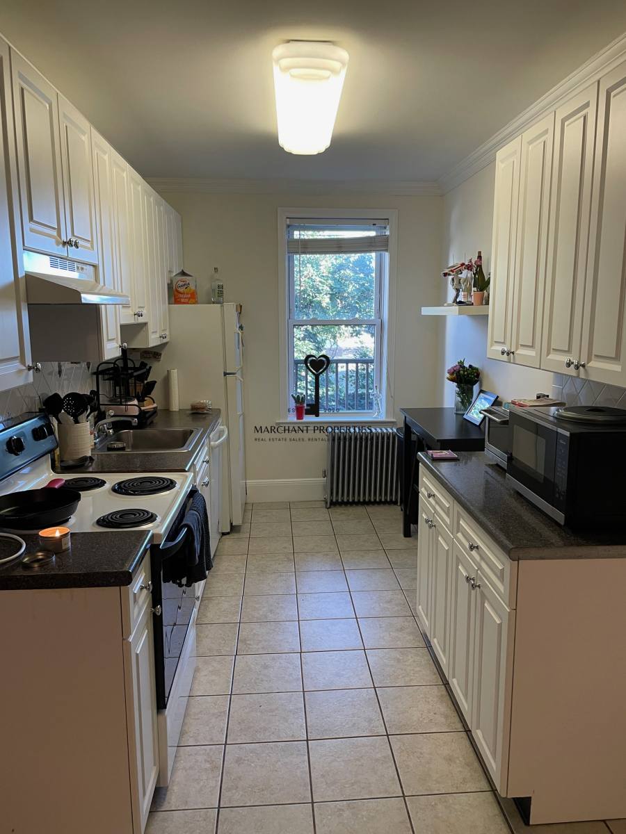Apartment for rent at 19 Green St #4, Brookline, MA 02446