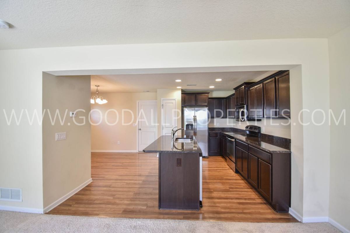 Townhouse for rent at 9135 Coneflower Dr, West Des Moines, IA 50266