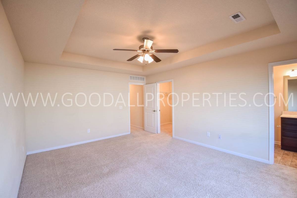 Townhouse for rent at 9135 Coneflower Dr, West Des Moines, IA 50266