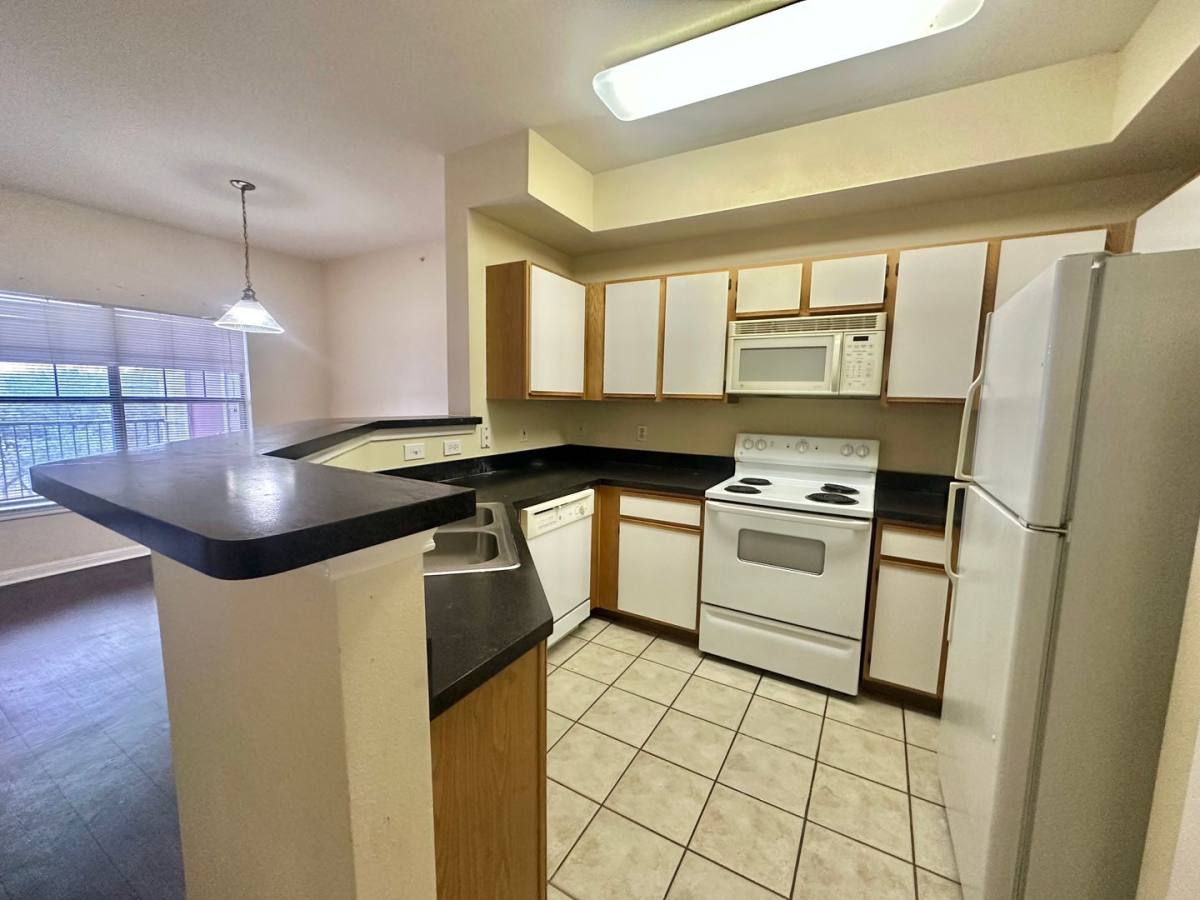 Apartment for rent at 2320 Gracy Farm Lane, Austin, TX 78758