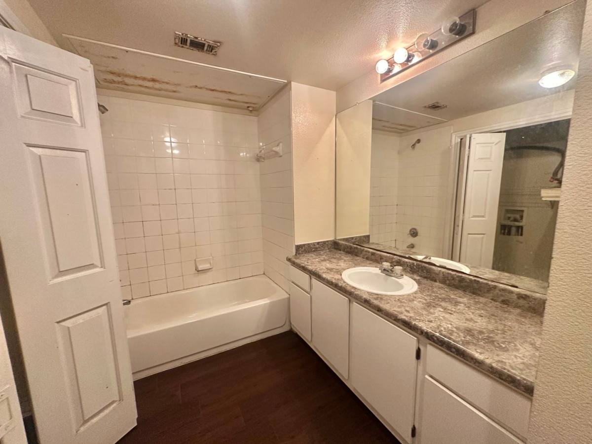 Apartment for rent at 2320 Gracy Farm Lane, Austin, TX 78758