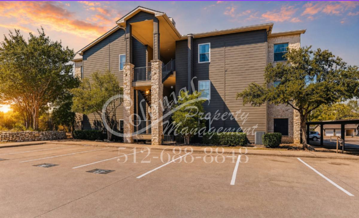 Apartment for rent at 2320 Gracy Farm Lane, Austin, TX 78758