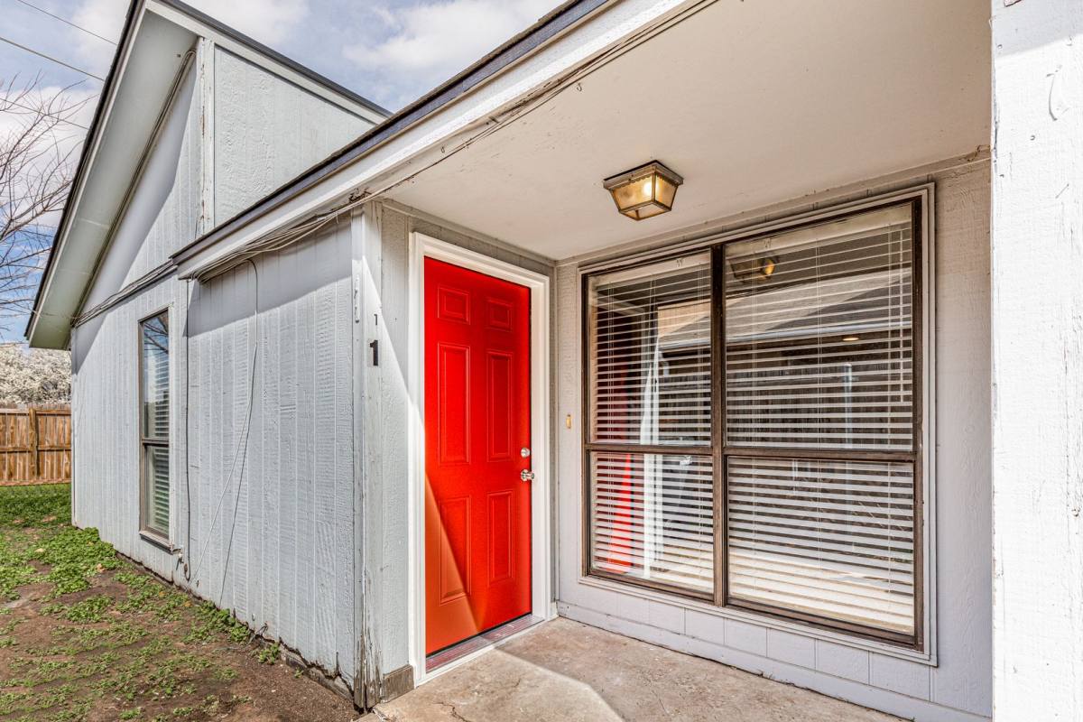 Apartment for rent at 916 NE Tortoise Dr, Lawton, OK 73507