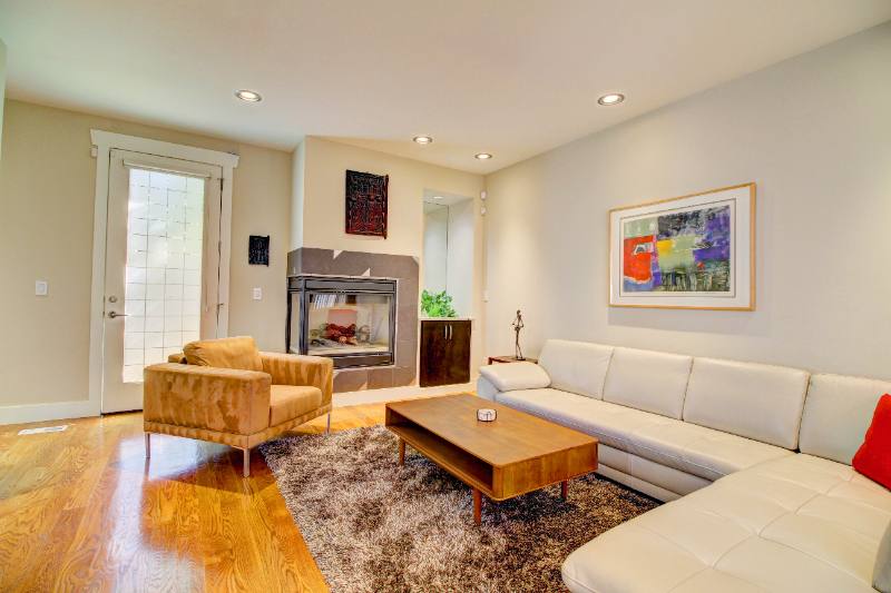 Townhouse for rent at 414 Harrison St, Denver, CO 80206