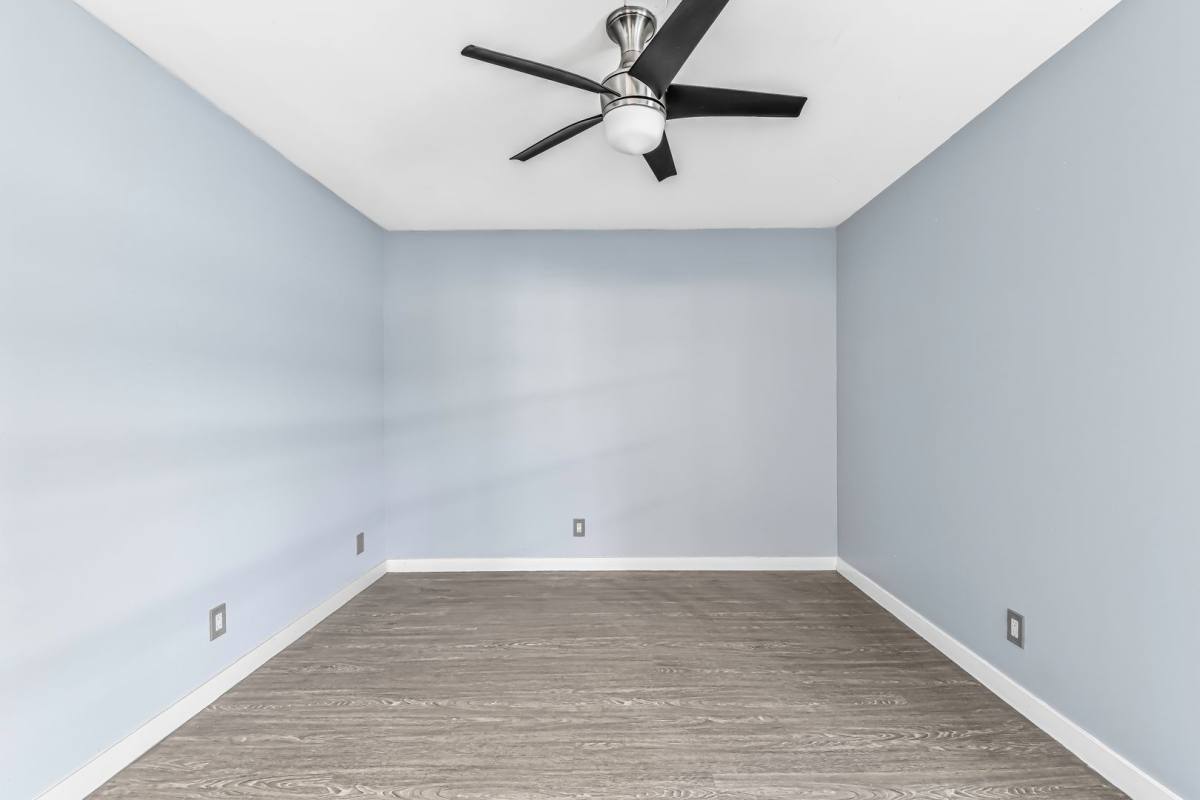 Apartment for rent at 533 E 11th St, Long Beach, CA 90813