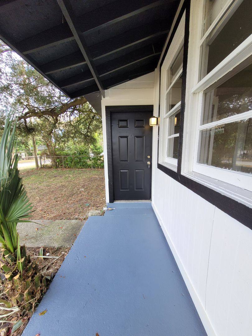 House for rent at 5 Elegans Ave, Pensacola, FL 32507