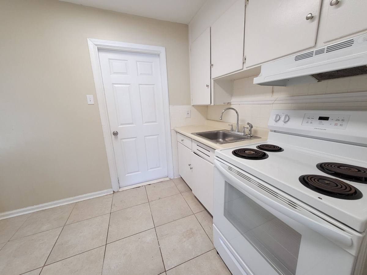 House for rent at 5 Elegans Ave, Pensacola, FL 32507