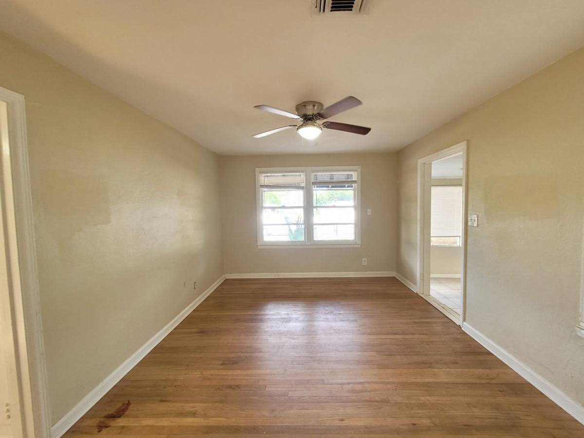 House for rent at 5 Elegans Ave, Pensacola, FL 32507
