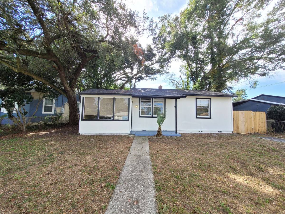 House for rent at 5 Elegans Ave, Pensacola, FL 32507