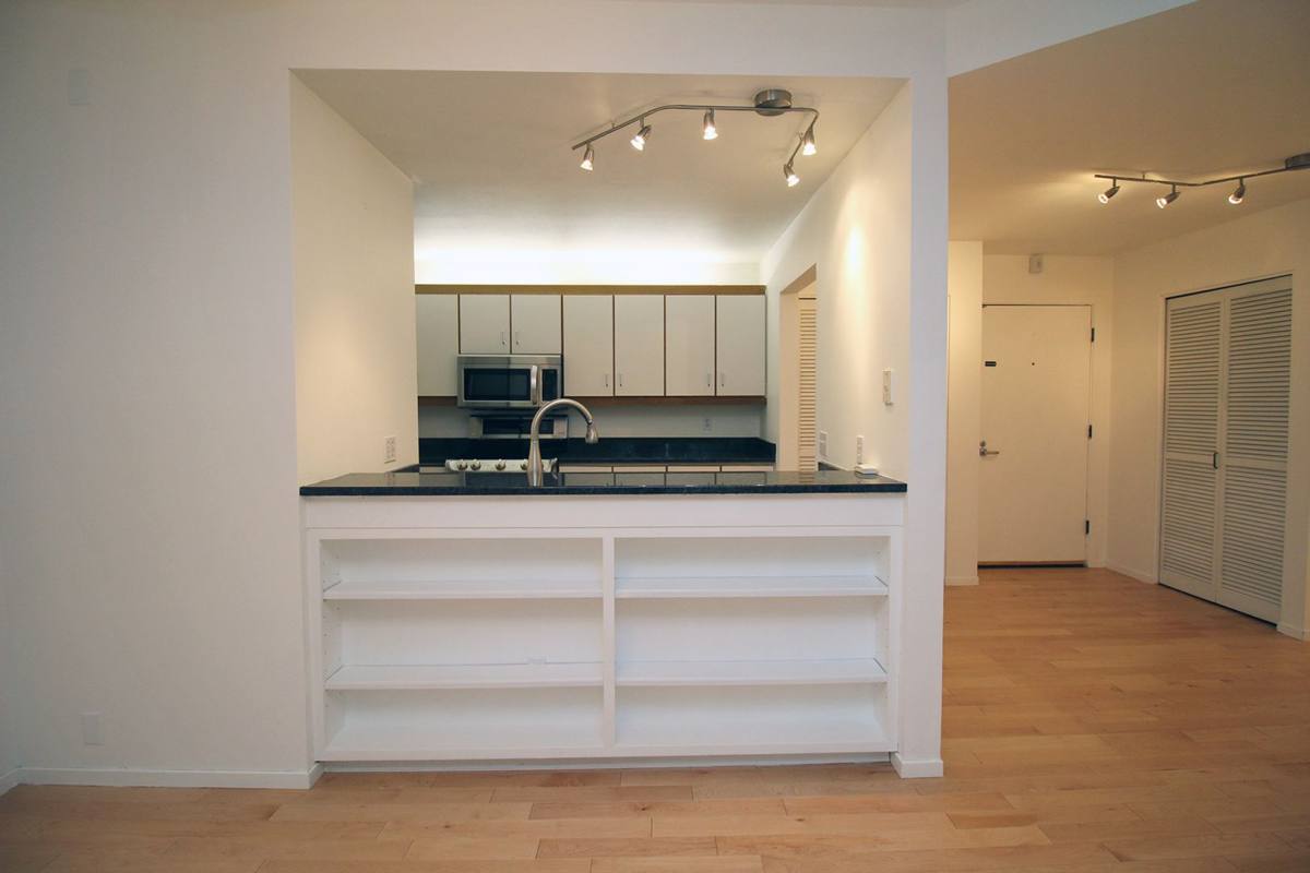 Condo for rent at 1710 S Harbor Way, Portland, OR 97201
