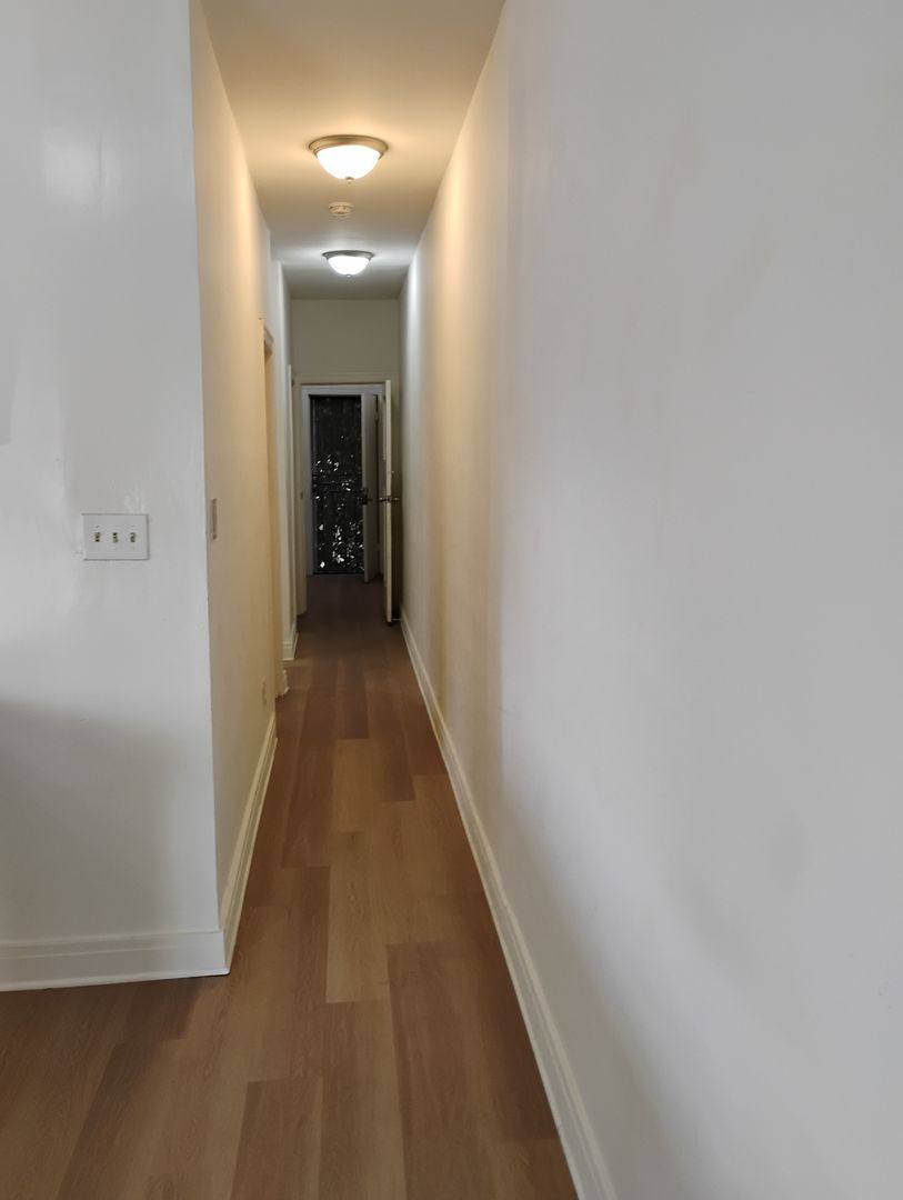 Apartment for rent at 2229 Vineyard Ave, Los Angeles, CA 90016