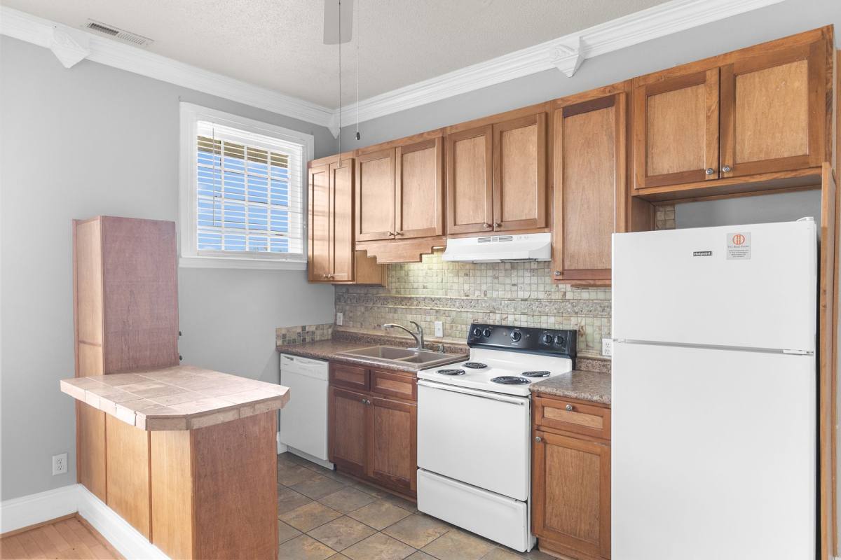 Apartment for rent at 1171 14th Ave S, Birmingham, AL 35205