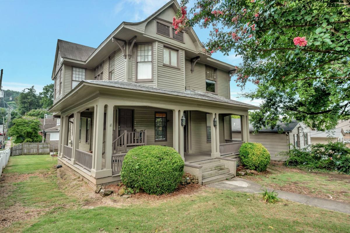 Apartment for rent at 1171 14th Ave S, Birmingham, AL 35205