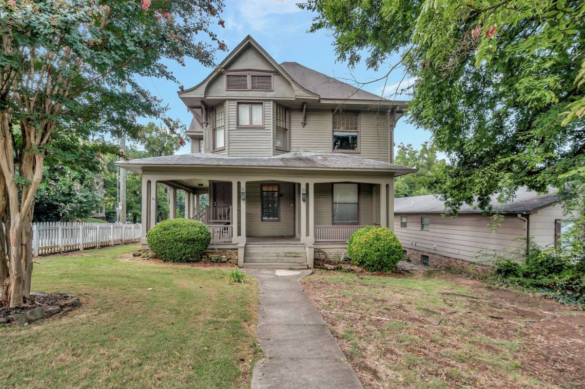 Apartment for rent at 1171 14th Ave S, Birmingham, AL 35205