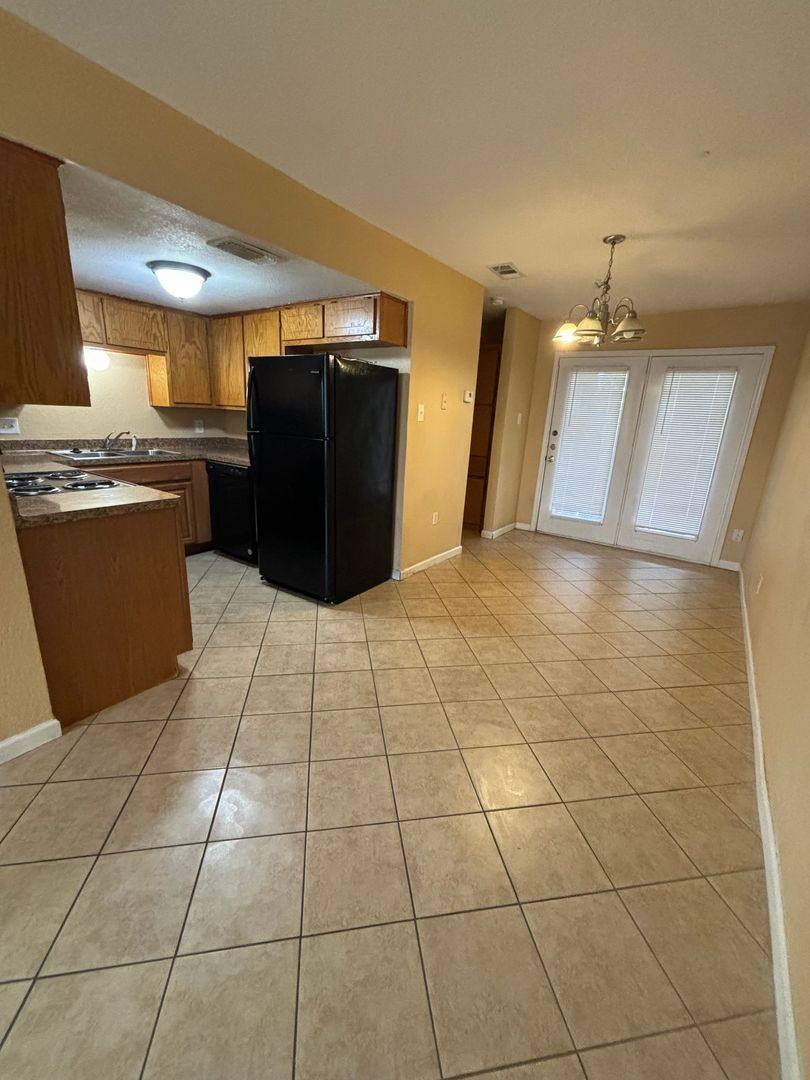 Apartment for rent at 1302 Monroe Lp, Killeen, TX 76543