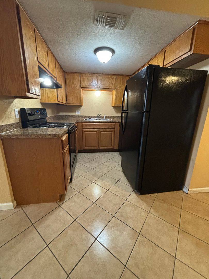 Apartment for rent at 1302 Monroe Lp, Killeen, TX 76543