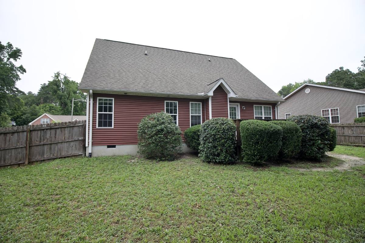 House for rent at 129 Lori Lane, Aberdeen, NC 28315