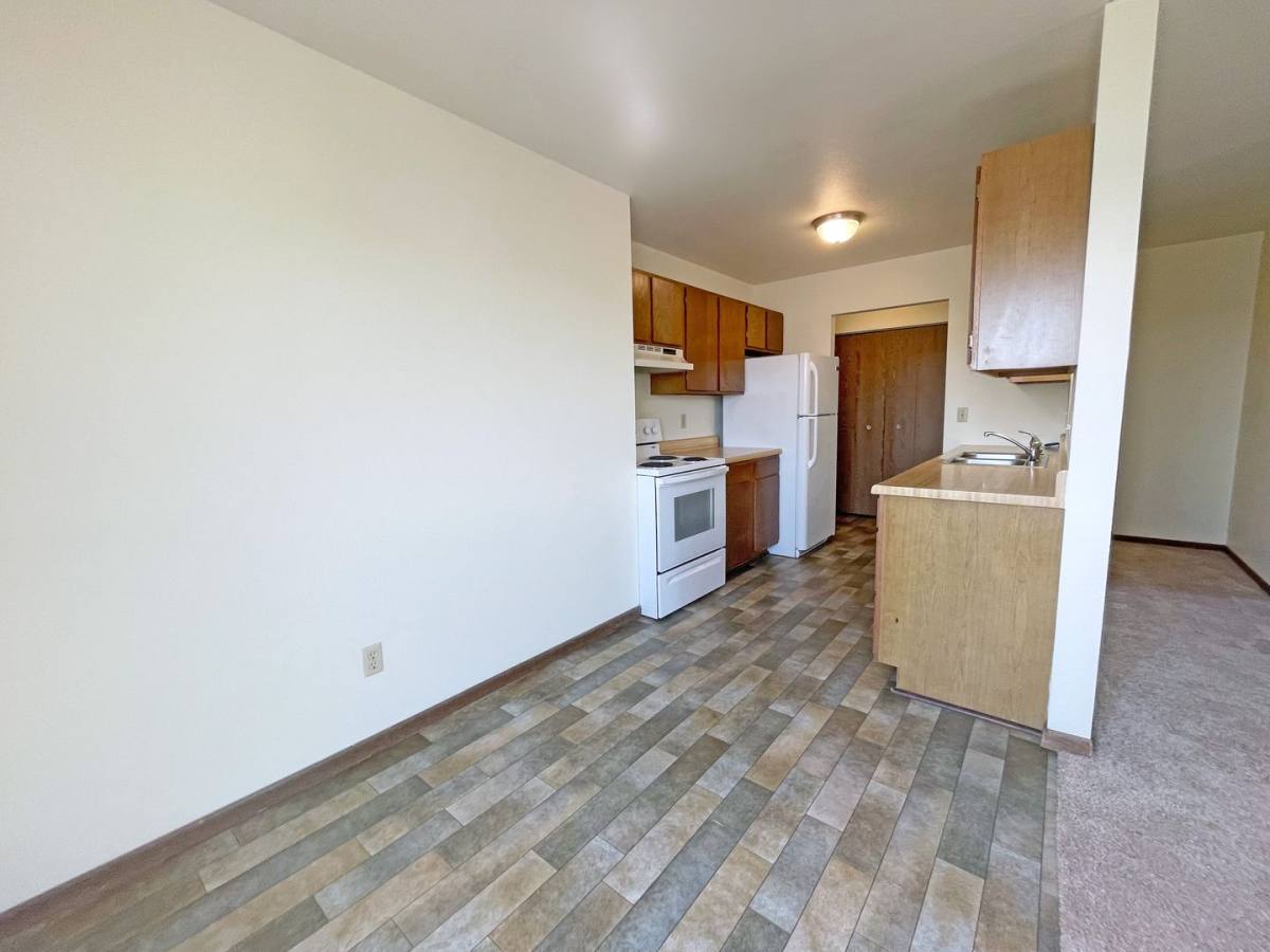 Apartment for rent at 1112 32nd Ave SW, Minot, ND 58701