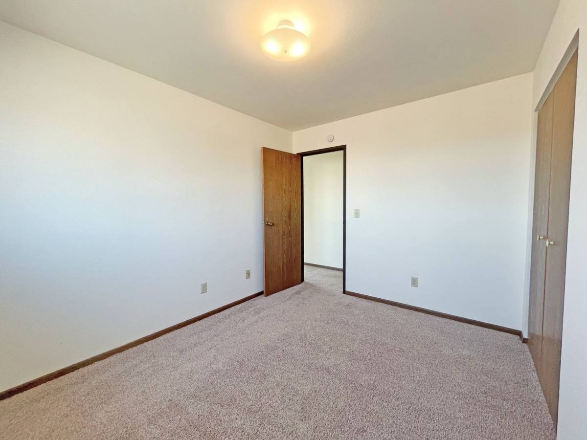 Apartment for rent at 1112 32nd Ave SW, Minot, ND 58701