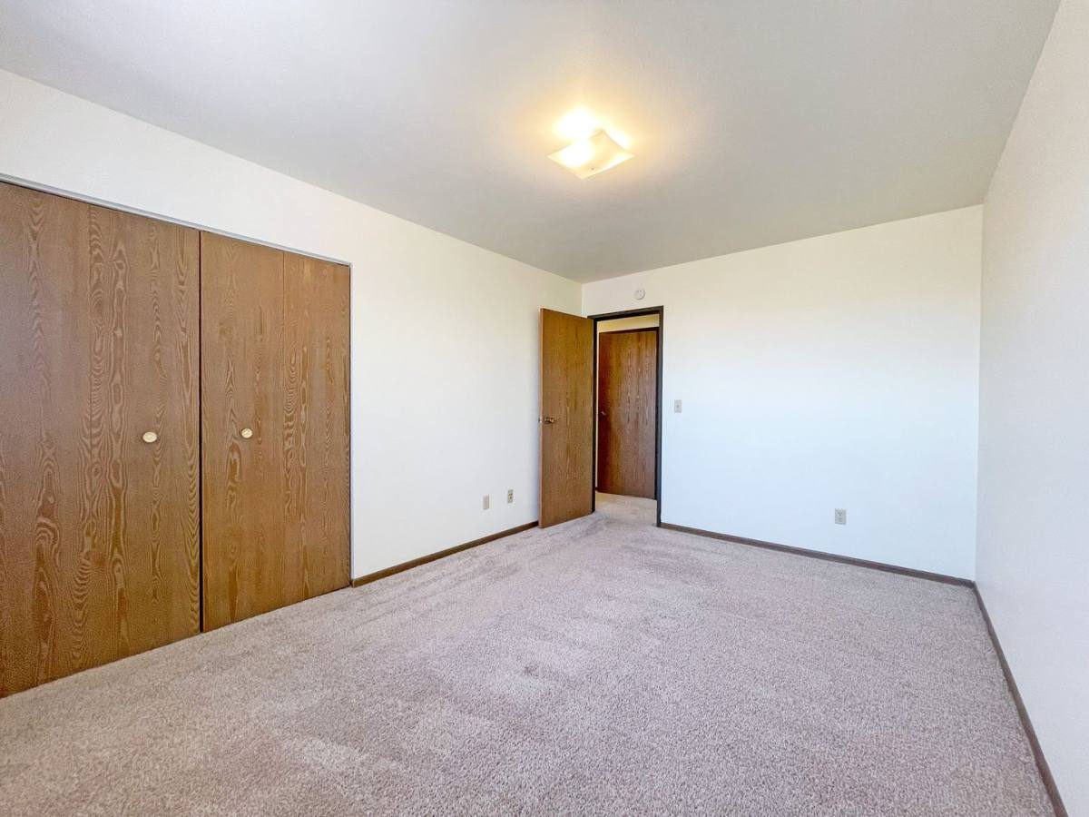 Apartment for rent at 1112 32nd Ave SW, Minot, ND 58701