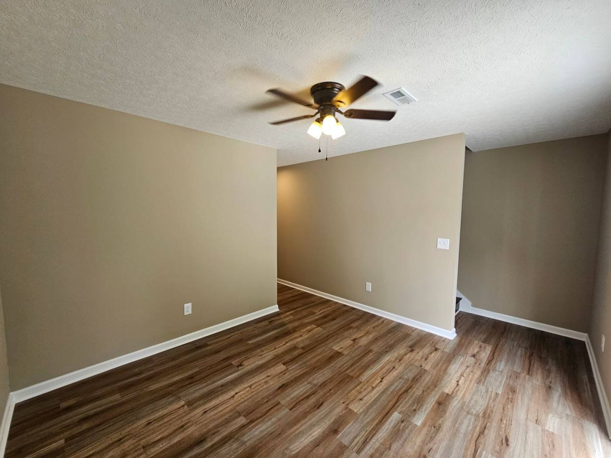 Townhouse for rent at 517 Weaver St, Tullahoma, TN 37388