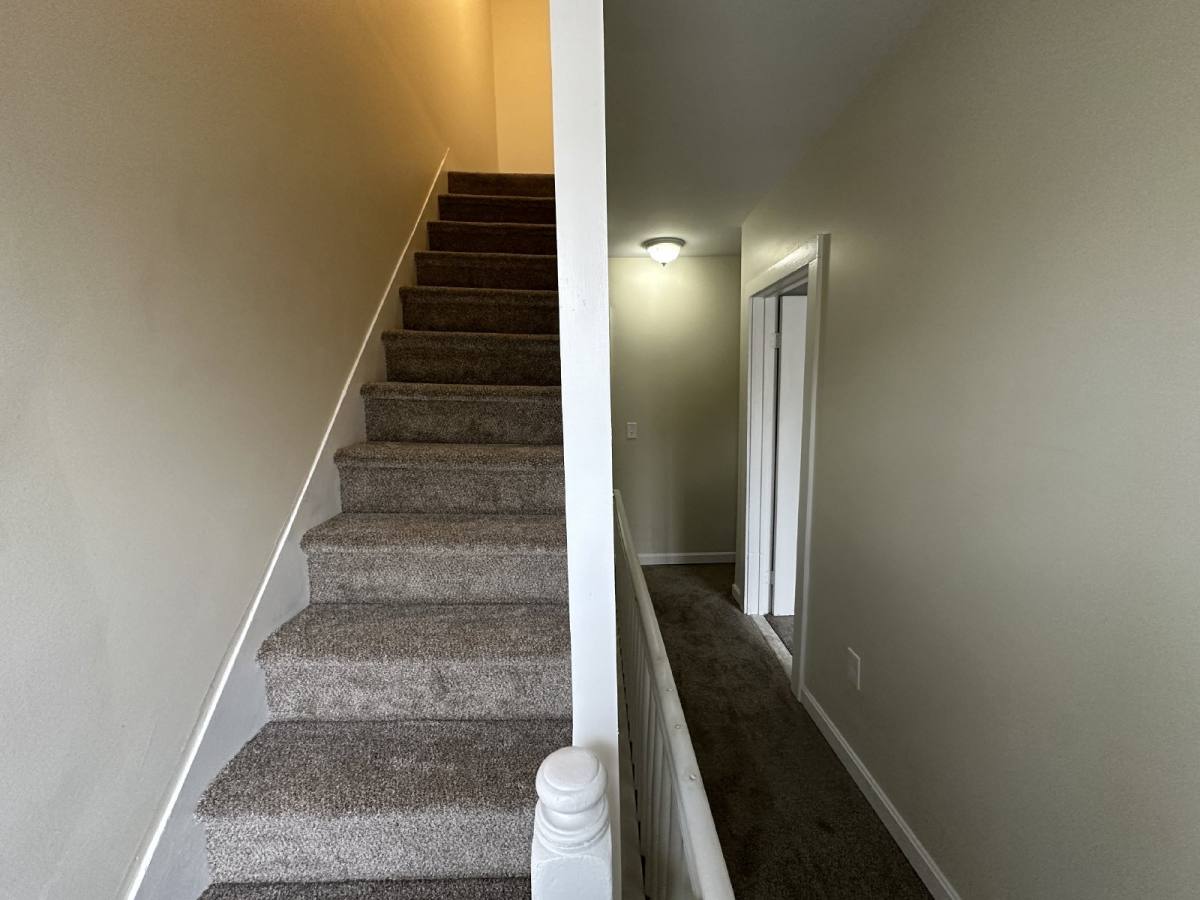 Townhouse for rent at 17 Park St, Dover, NH 03820