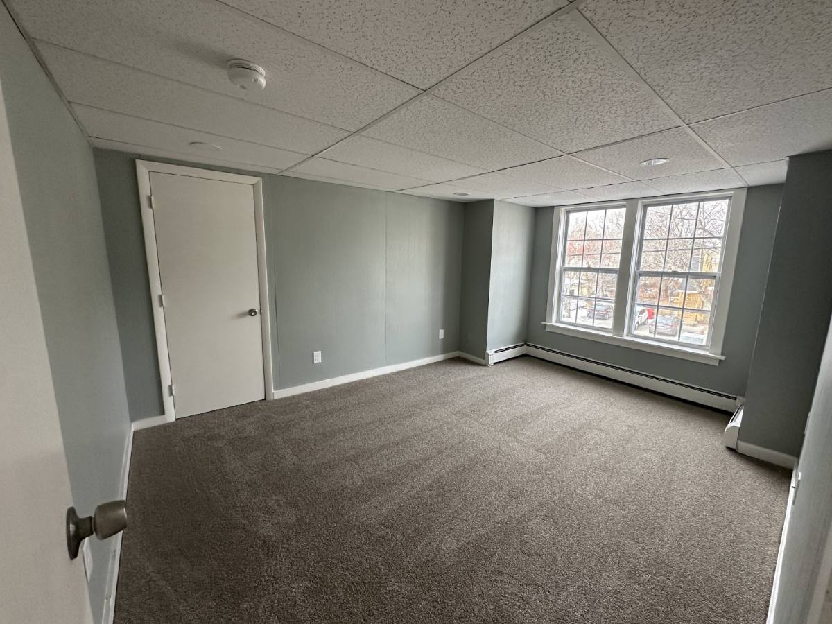 Townhouse for rent at 17 Park St, Dover, NH 03820