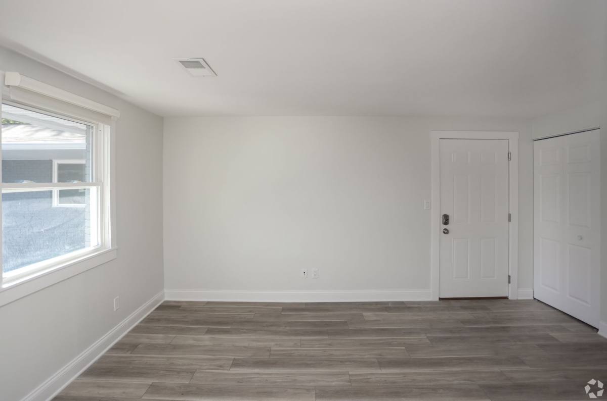 Apartment for rent at 615 W Charles St, Muncie, IN 47305