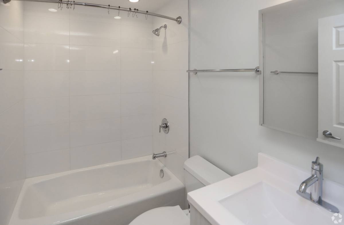 Apartment for rent at 615 W Charles St, Muncie, IN 47305