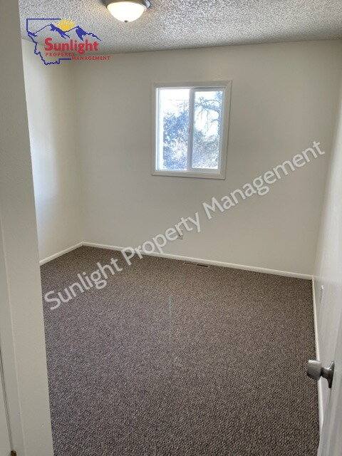 Townhouse for rent at 406 S 1st Ave, Laurel, MT 59044