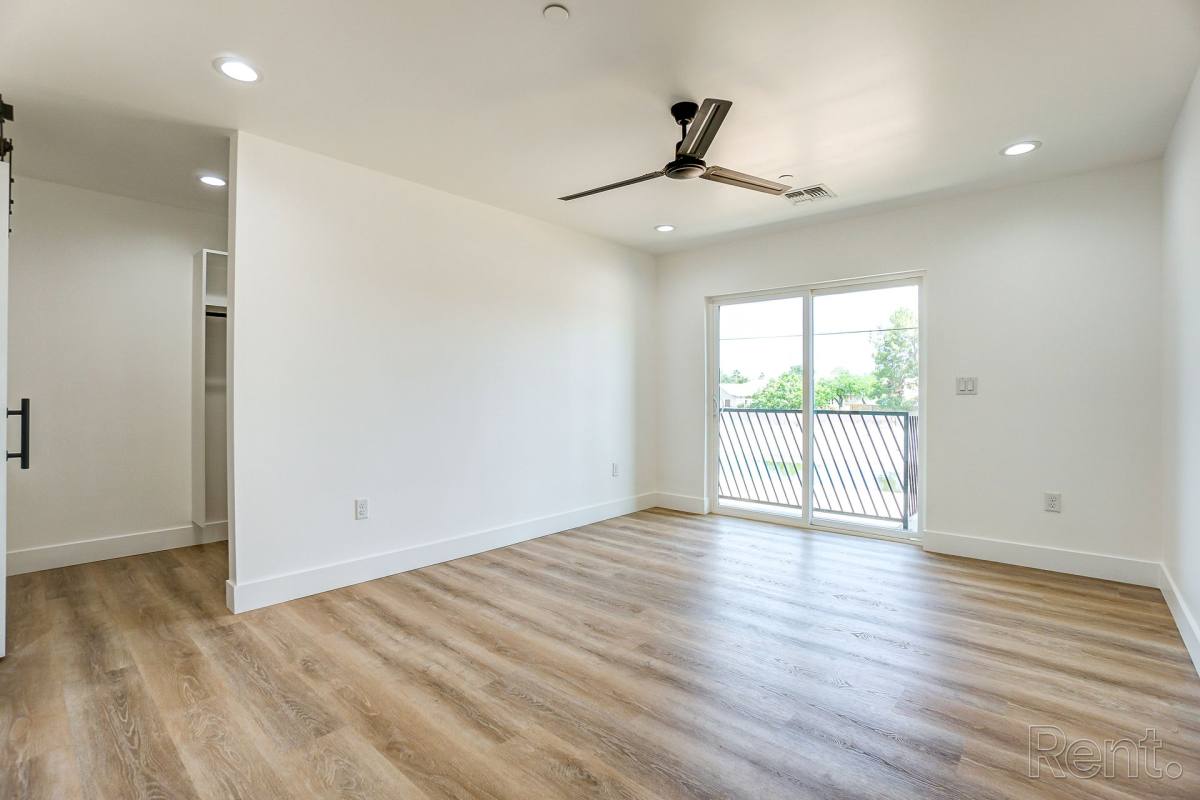 Townhouse for rent at 3426 E University Dr, Mesa, AZ 85213