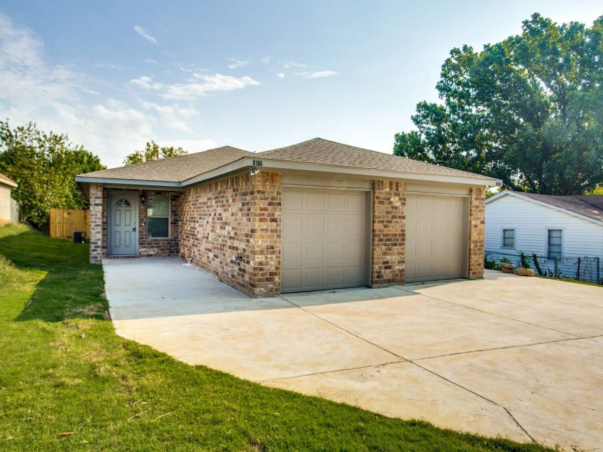 Apartment for rent at 8004-8006 Doreen Ave, Fort Worth, TX 76116