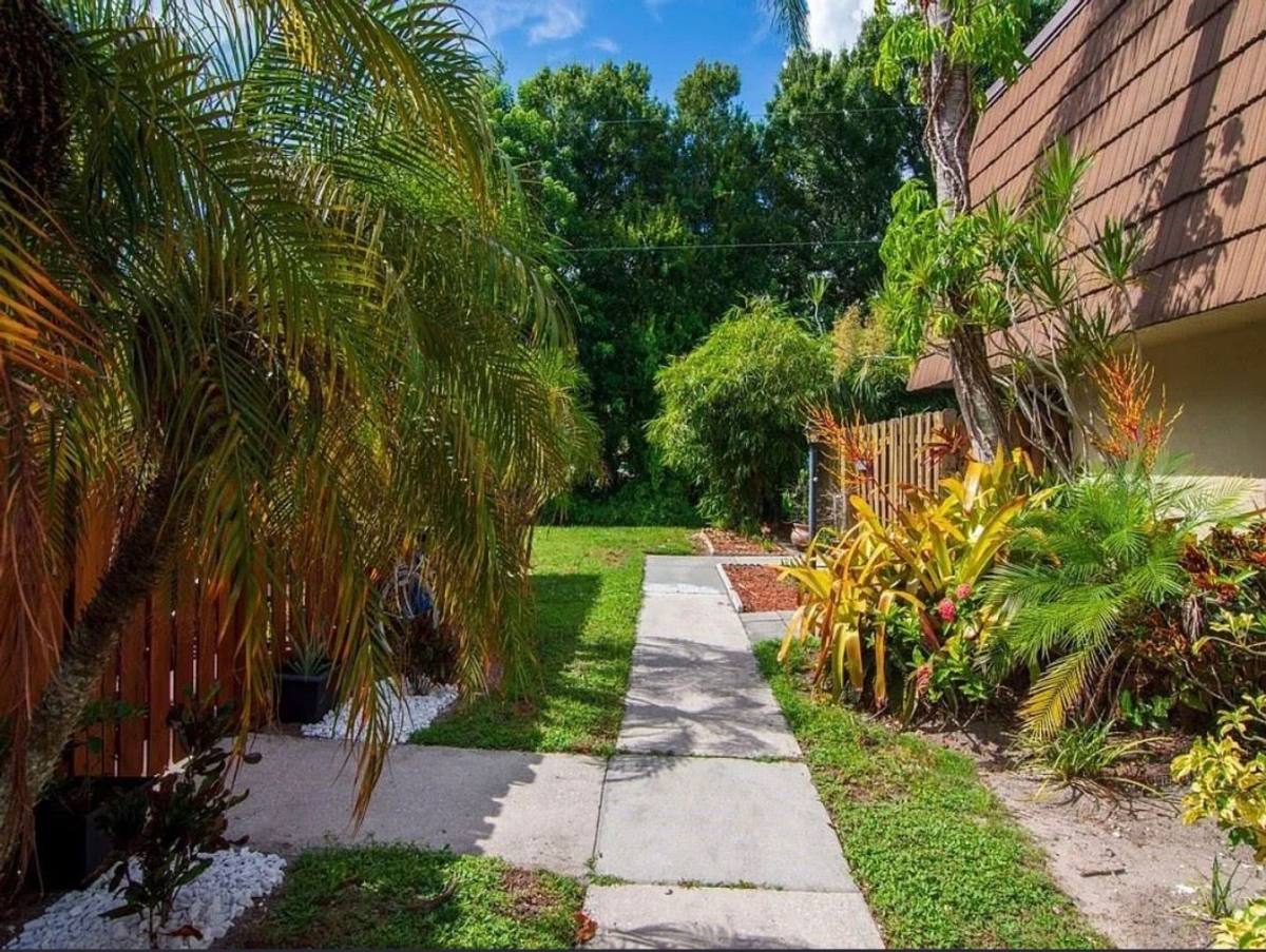 Apartment for rent at 1166 6th Ave #8D, Vero Beach, FL 32960